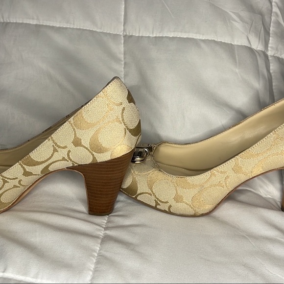 Coach heels - Picture 3 of 5